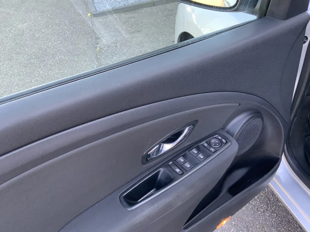 Renault Megane 1.5 dCi Expression Airco Navi Grijs Kenteken Euro - מכונית: תמונה 5 Renault Megane 1.5 dCi Expression Airco Navi Grijs Kenteken Euro - מכונית: תמונה 5