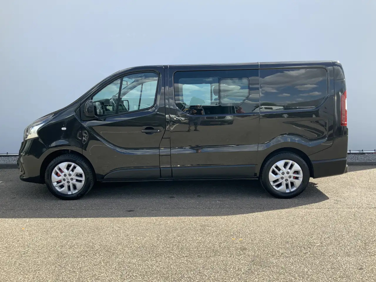 Renault Trafic 1.6 dCi T27 L1H1 Dub Cab Airco Cruise 6 Zits Alu V - כלי רכב מסחרי קומבי: תמונה 3 Renault Trafic 1.6 dCi T27 L1H1 Dub Cab Airco Cruise 6 Zits Alu V - כלי רכב מסחרי קומבי: תמונה 3