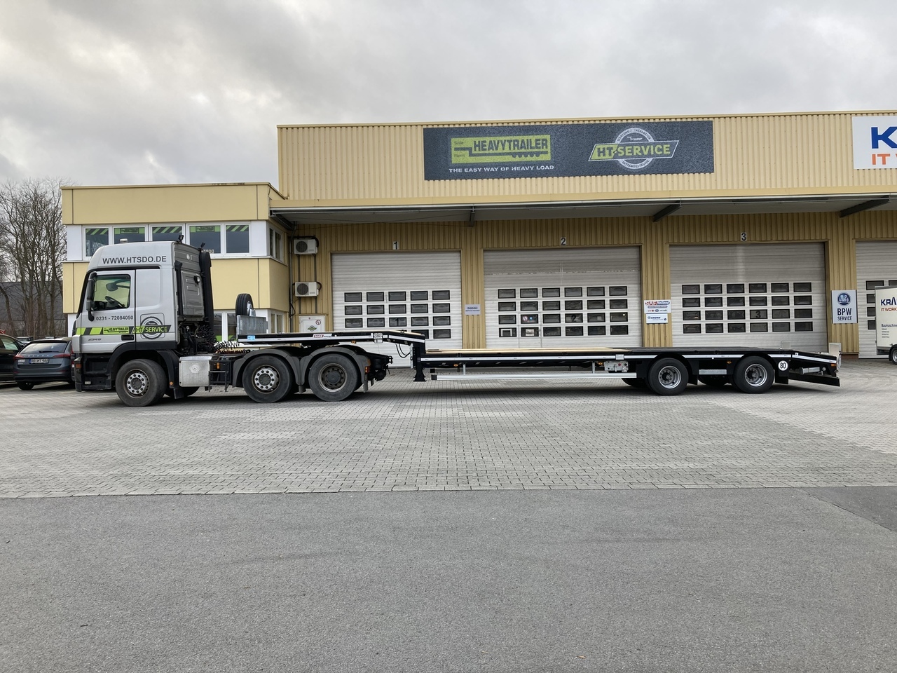 FAYMONVILLE MAX Trailer 2-Achs-Semi zwangsgelenkt - סמיטריילר עם מטען נמוך: תמונה 1 FAYMONVILLE MAX Trailer 2-Achs-Semi zwangsgelenkt - סמיטריילר עם מטען נמוך: תמונה 1