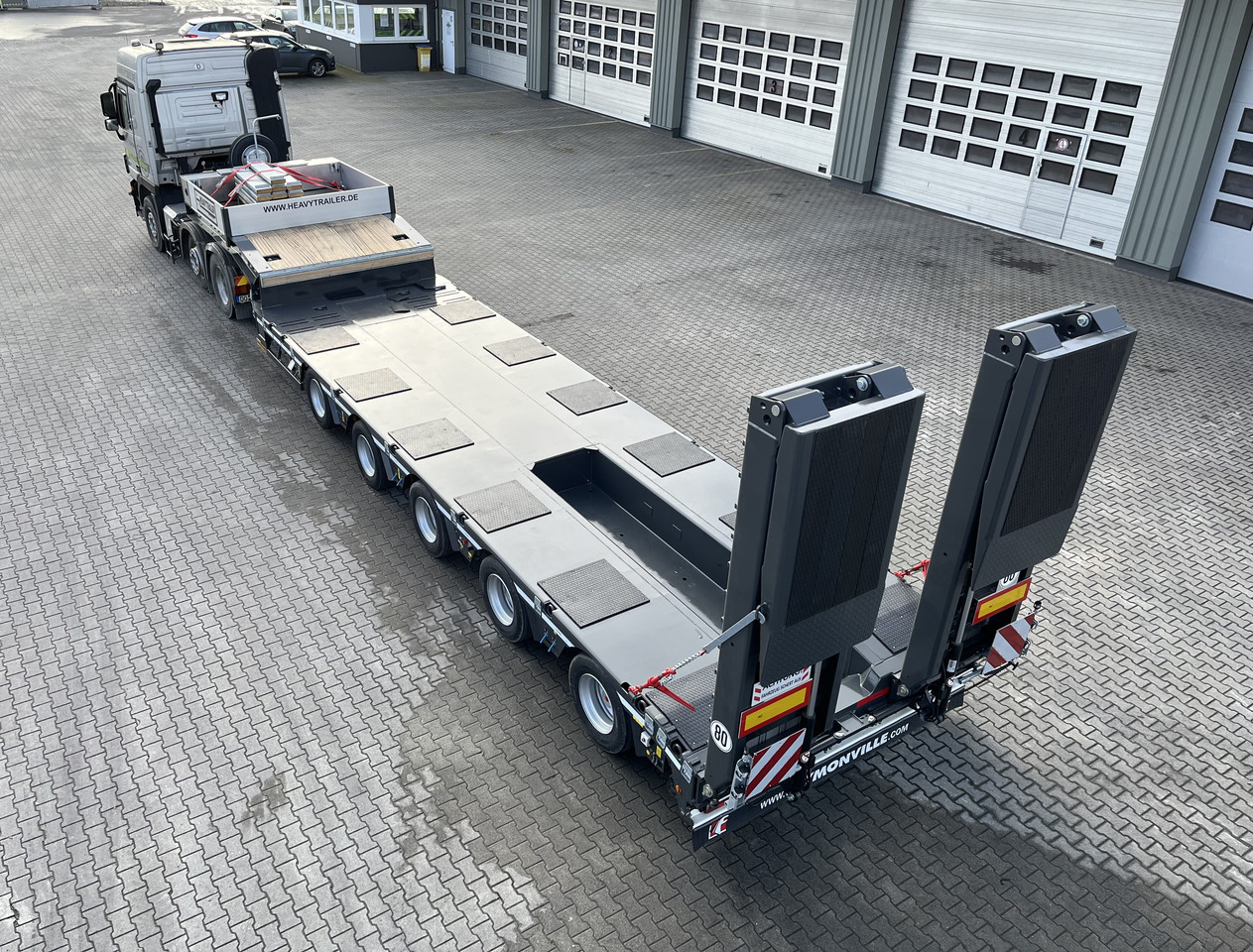 Faymonville 5-Achs-Tele-Semi mit Halbachsen "Twinaxle" und hydr. Rampen Auflieger - סמיטריילר עם מטען נמוך: תמונה 2 Faymonville 5-Achs-Tele-Semi mit Halbachsen "Twinaxle" und hydr. Rampen Auflieger - סמיטריילר עם מטען נמוך: תמונה 2