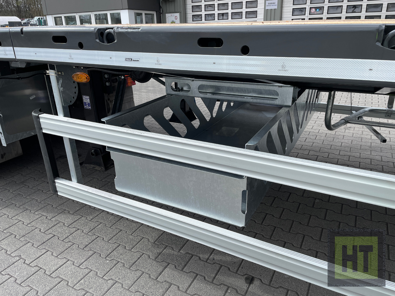Faymonville MAX Trailer 3-Achs-Tele-Plateau - סמיטריילר צד נופל/ שטוח: תמונה 3 Faymonville MAX Trailer 3-Achs-Tele-Plateau - סמיטריילר צד נופל/ שטוח: תמונה 3