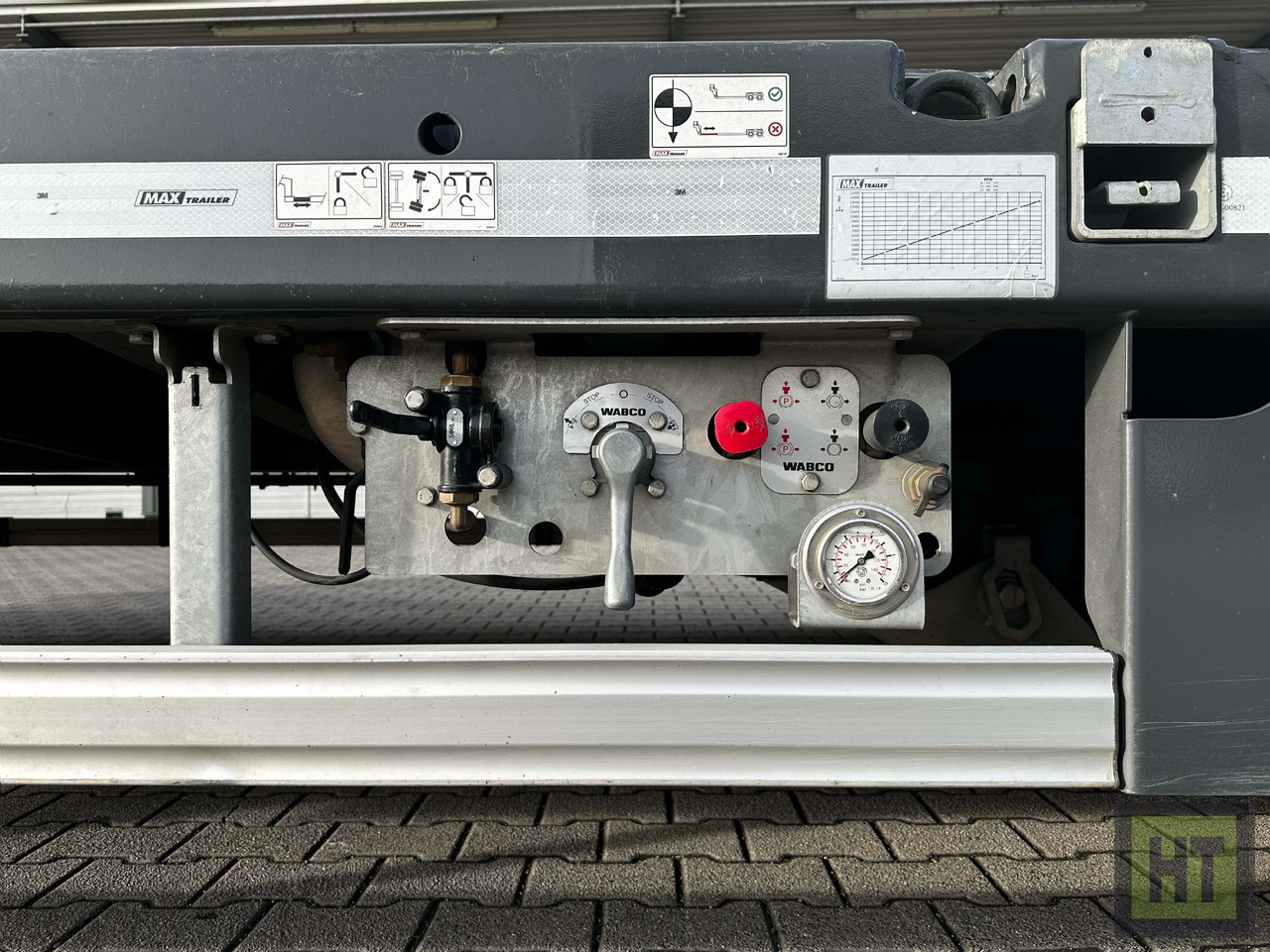 Faymonville MAX Trailer 4-Achs-Mega-Tele-Semi mit Rampen - סמיטריילר עם מטען נמוך: תמונה 5 Faymonville MAX Trailer 4-Achs-Mega-Tele-Semi mit Rampen - סמיטריילר עם מטען נמוך: תמונה 5