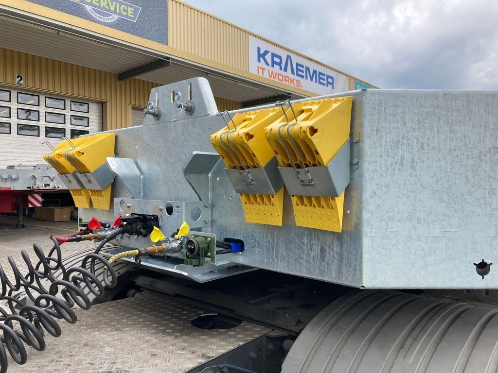 Faymonville MAX Trailer 4-Achs-Tele-Semi mit hydr. Rampen - סמיטריילר עם מטען נמוך: תמונה 3 Faymonville MAX Trailer 4-Achs-Tele-Semi mit hydr. Rampen - סמיטריילר עם מטען נמוך: תמונה 3