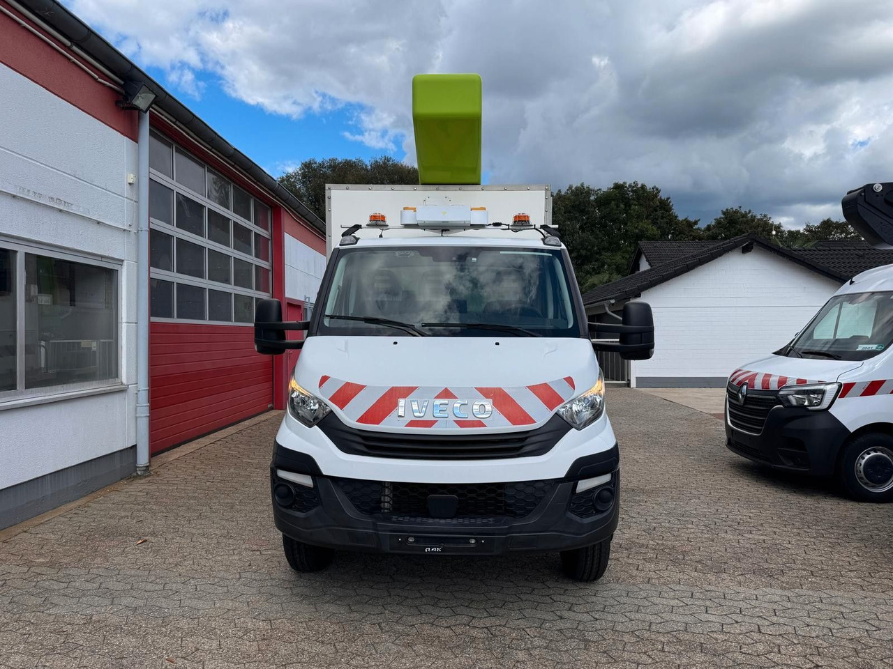 Iveco 70C18 Hubarbeitsbühne France Elevateur 172 CPL - פלטפורמה אווירית מותקנת על משאית: תמונה 2 Iveco 70C18 Hubarbeitsbühne France Elevateur 172 CPL - פלטפורמה אווירית מותקנת על משאית: תמונה 2