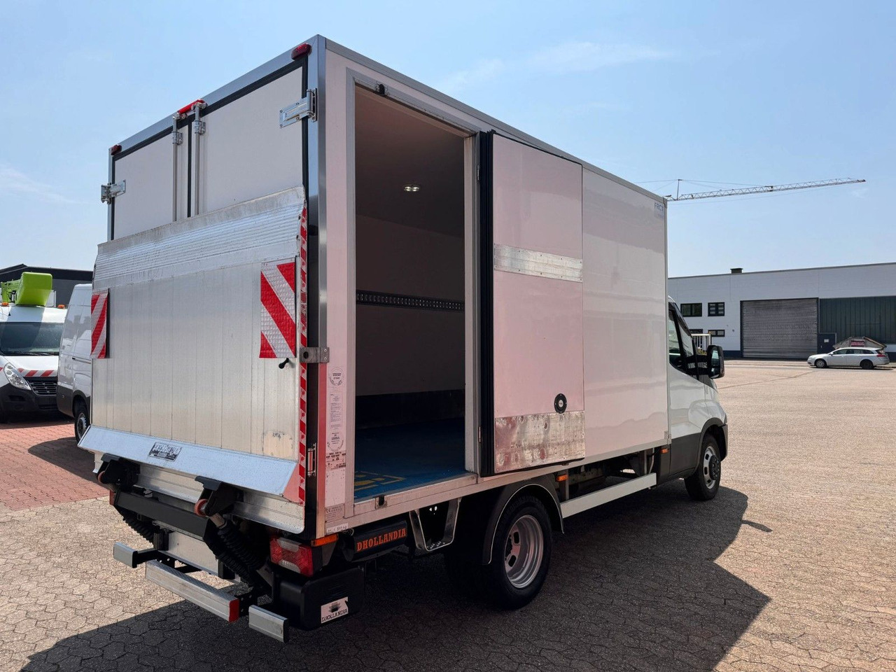 Iveco Daily 35C16 Tiefkühlkoffer Carrier Pulsor350 LWB - כלי רכב מסחרי לקירור: תמונה 5 Iveco Daily 35C16 Tiefkühlkoffer Carrier Pulsor350 LWB - כלי רכב מסחרי לקירור: תמונה 5