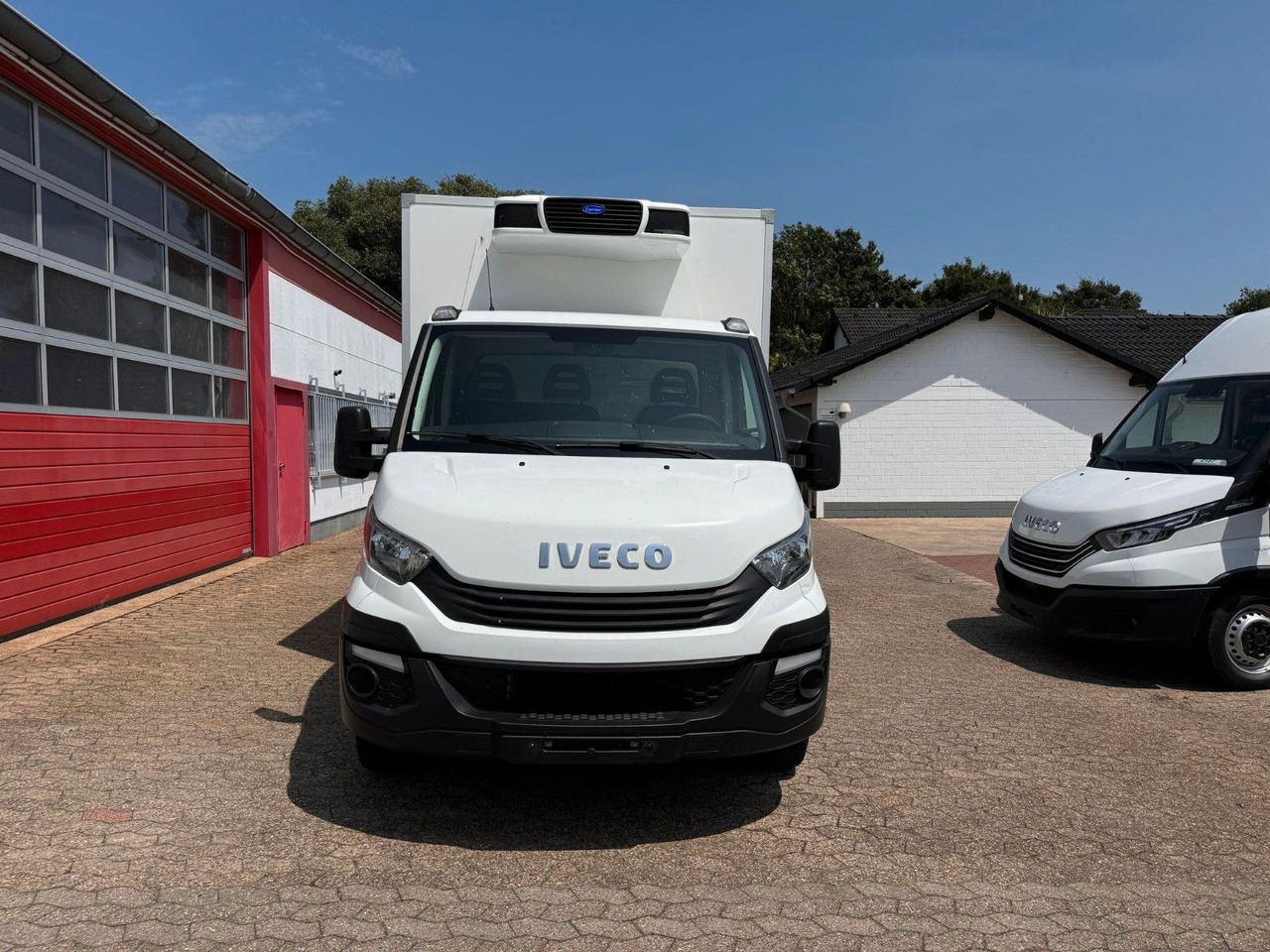 Iveco Daily 35C16 Tiefkühlkoffer Carrier Pulsor350 LWB - כלי רכב מסחרי לקירור: תמונה 2 Iveco Daily 35C16 Tiefkühlkoffer Carrier Pulsor350 LWB - כלי רכב מסחרי לקירור: תמונה 2