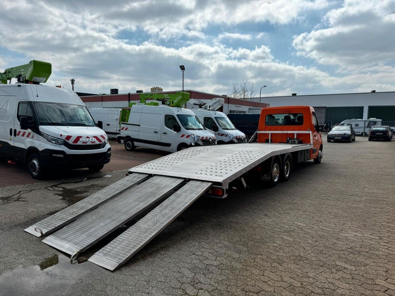 Renault Master Autotransporter - משאית הובלה אוטומטית: תמונה 4 Renault Master Autotransporter - משאית הובלה אוטומטית: תמונה 4