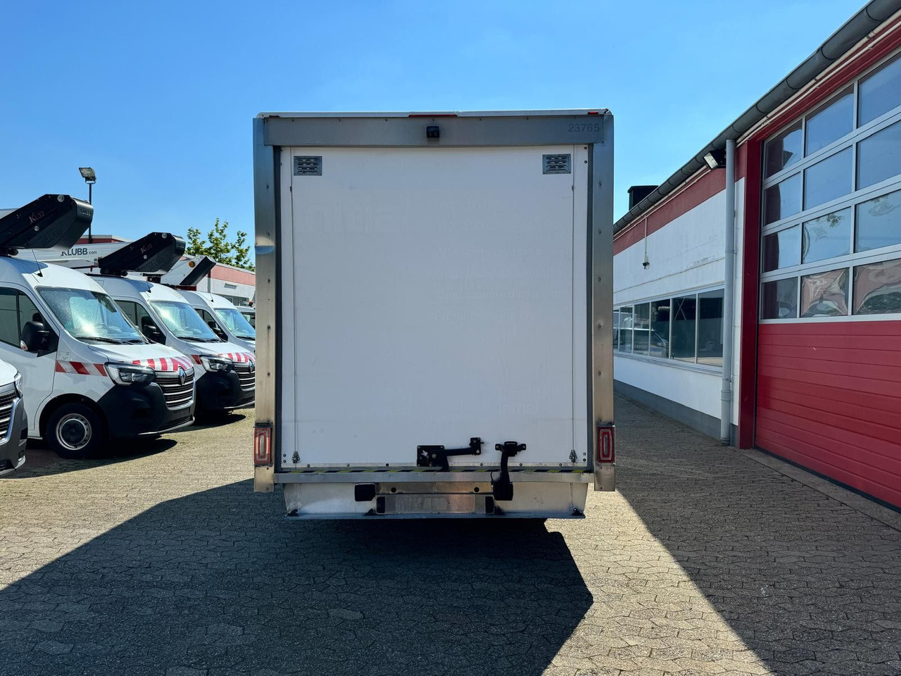 Renault Master Koffer mit Auffahrrampe 1200kg Nutzlast - כלי רכב מסחרי עם תיבה: תמונה 5 Renault Master Koffer mit Auffahrrampe 1200kg Nutzlast - כלי רכב מסחרי עם תיבה: תמונה 5