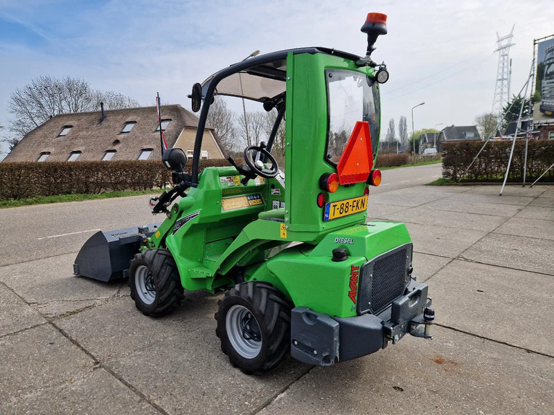 Avant M523 met 317 uur, in nieuwstaat!! - מעמיס רצועות קומפקטי: תמונה 4 Avant M523 met 317 uur, in nieuwstaat!! - מעמיס רצועות קומפקטי: תמונה 4