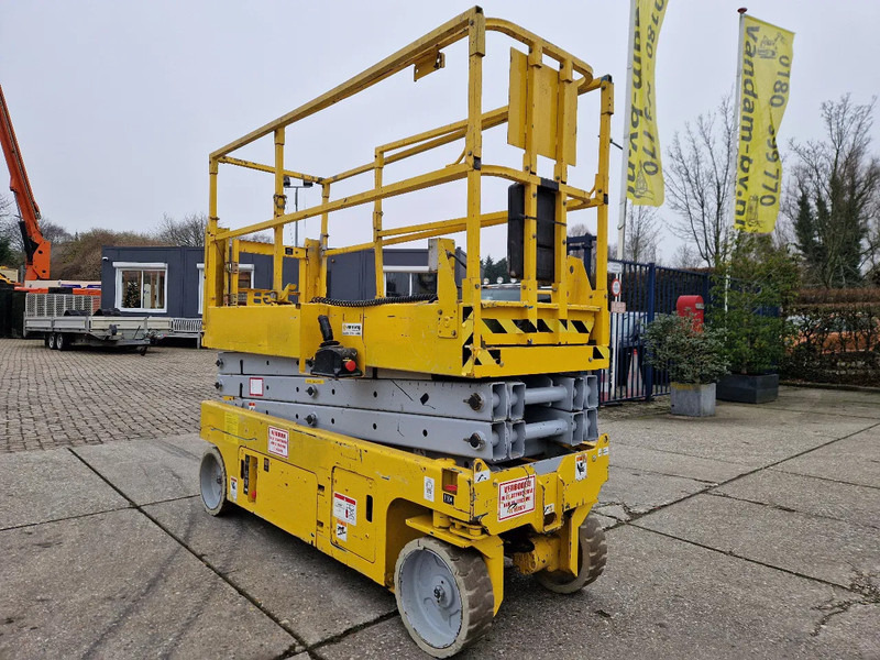 Genie GS2032 elektrisch werkhoogte 8m. met keuring - מעלית מספריים: תמונה 3 Genie GS2032 elektrisch werkhoogte 8m. met keuring - מעלית מספריים: תמונה 3