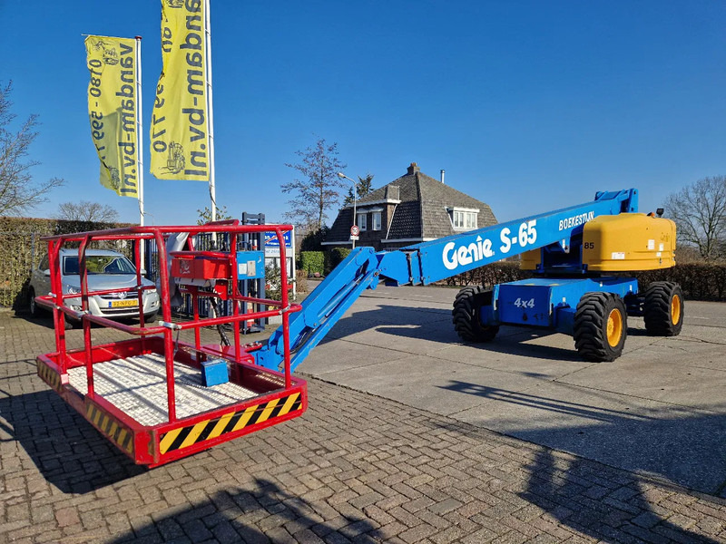 Genie S65 4X4 - מוט טלסקופי: תמונה 1 Genie S65 4X4 - מוט טלסקופי: תמונה 1