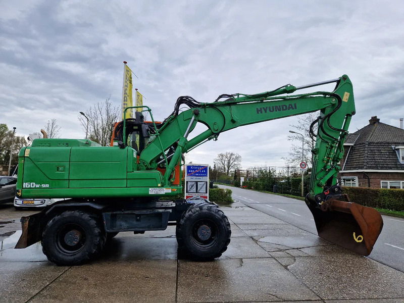Hyundai Robex 160W-9A met 6-cilinder Cummins motor - מחפר גלגלים: תמונה 2 Hyundai Robex 160W-9A met 6-cilinder Cummins motor - מחפר גלגלים: תמונה 2