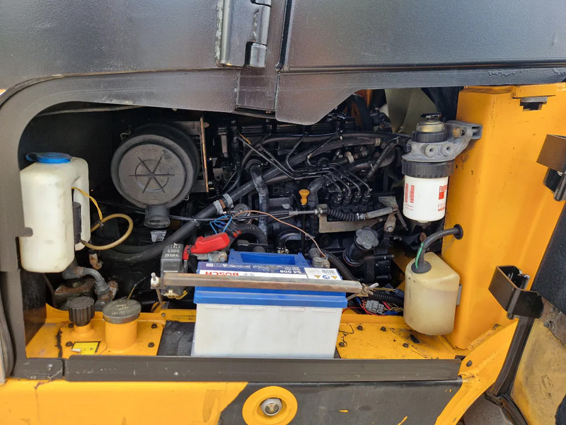 JBC TLT35D Teletruk - מלגזת סולר: תמונה 5 JBC TLT35D Teletruk - מלגזת סולר: תמונה 5