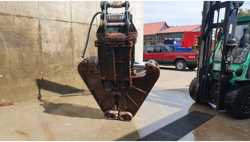 Komatsu JCYC17 schrootschaar en betonvergruizer - מזמרת הריסה עבור מכונת בנייה: תמונה 3 Komatsu JCYC17 schrootschaar en betonvergruizer - מזמרת הריסה עבור מכונת בנייה: תמונה 3