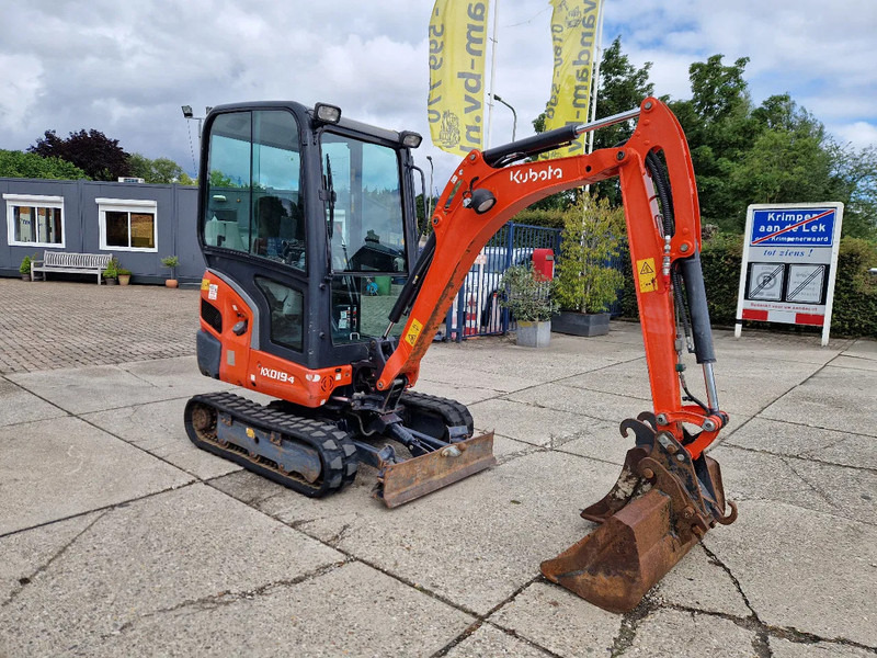 Kubota KX019-4 CW05 met 2 bakken - מיני מחפר: תמונה 2 Kubota KX019-4 CW05 met 2 bakken - מיני מחפר: תמונה 2