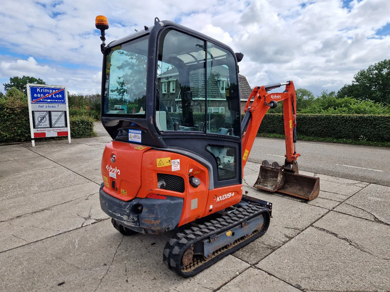 Kubota KX019-4 CW05 met 2 bakken - מיני מחפר: תמונה 3 Kubota KX019-4 CW05 met 2 bakken - מיני מחפר: תמונה 3