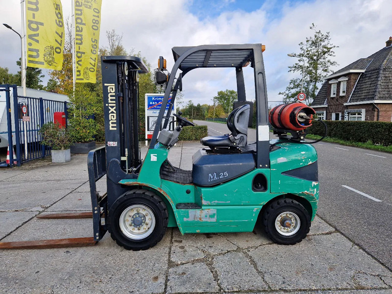 Nissan Zhejiang Maximal with 1290 hours 2.5 ton LPG - מלגזת LPG: תמונה 1 Nissan Zhejiang Maximal with 1290 hours 2.5 ton LPG - מלגזת LPG: תמונה 1