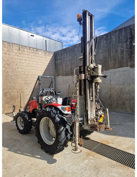Onbekend Valpadana 1550 4x4 drilling tractor - אסדת קידוח: תמונה 1 Onbekend Valpadana 1550 4x4 drilling tractor - אסדת קידוח: תמונה 1