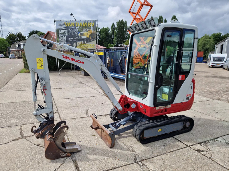 Takeuchi TB216 met 2089 uur - מיני מחפר: תמונה 1 Takeuchi TB216 met 2089 uur - מיני מחפר: תמונה 1
