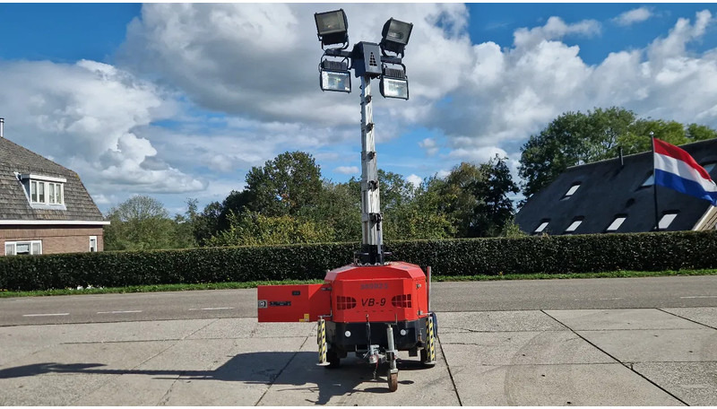 Tower Light VB9 mobiele lichtmast 9m. hoog - מגדל תאורה: תמונה 1 Tower Light VB9 mobiele lichtmast 9m. hoog - מגדל תאורה: תמונה 1