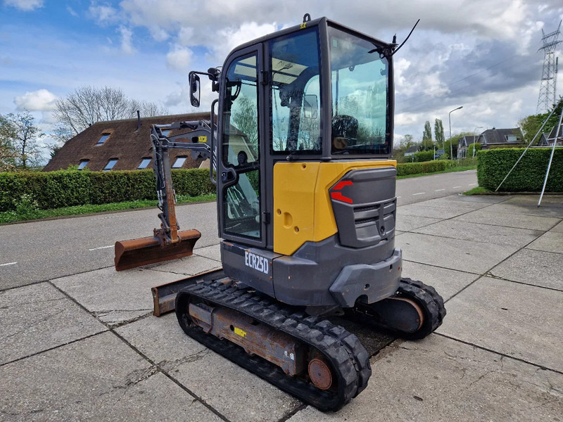 Volvo ECR25D met 2562 uur - מיני מחפר: תמונה 3 Volvo ECR25D met 2562 uur - מיני מחפר: תמונה 3