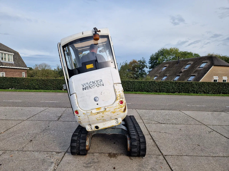 WACKER NEUSON 2404RD, kan op een berghelling draaien - מיני מחפר: תמונה 2 WACKER NEUSON 2404RD, kan op een berghelling draaien - מיני מחפר: תמונה 2