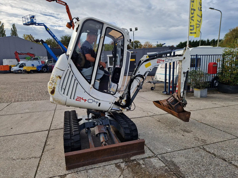 WACKER NEUSON 2404RD, kan op een berghelling draaien - מיני מחפר: תמונה 1 WACKER NEUSON 2404RD, kan op een berghelling draaien - מיני מחפר: תמונה 1