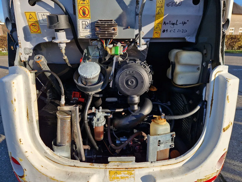 WACKER NEUSON 2404RD kan op een helling draaien - מיני מחפר: תמונה 5 WACKER NEUSON 2404RD kan op een helling draaien - מיני מחפר: תמונה 5