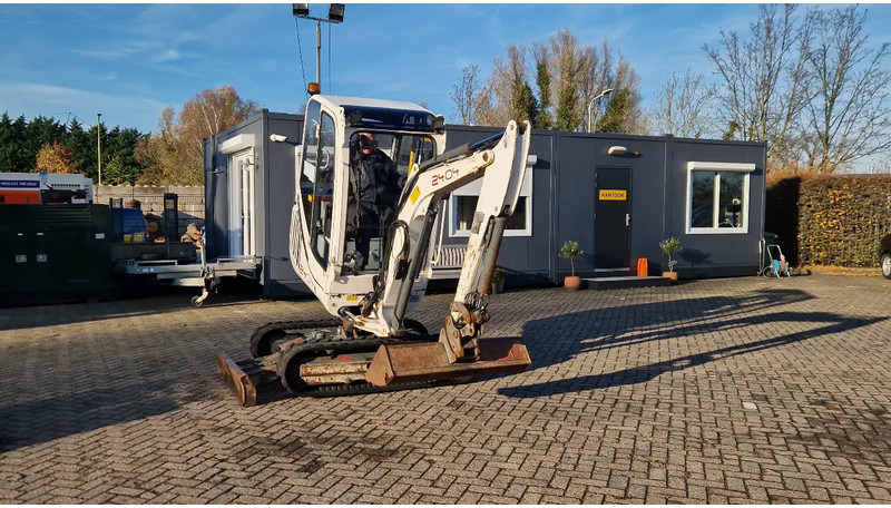 WACKER NEUSON 2404RD kan op een helling draaien - מיני מחפר: תמונה 1 WACKER NEUSON 2404RD kan op een helling draaien - מיני מחפר: תמונה 1