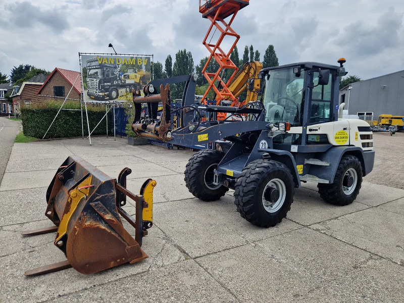 Yanmar TL80 / Terex TL80 / Schaeff TL80 very low hours! - מעמיס גלגלים: תמונה 1 Yanmar TL80 / Terex TL80 / Schaeff TL80 very low hours! - מעמיס גלגלים: תמונה 1