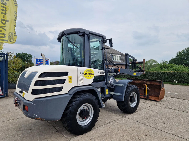 Yanmar TL80 / Terex TL80 / Schaeff TL80 very low hours! - מעמיס גלגלים: תמונה 3 Yanmar TL80 / Terex TL80 / Schaeff TL80 very low hours! - מעמיס גלגלים: תמונה 3