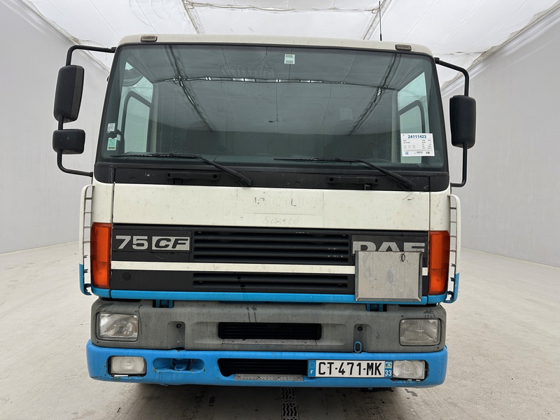 DAF CF75.250* - משאית צד נופל/ שטוחה, משאית מנוף: תמונה 2 DAF CF75.250* - משאית צד נופל/ שטוחה, משאית מנוף: תמונה 2