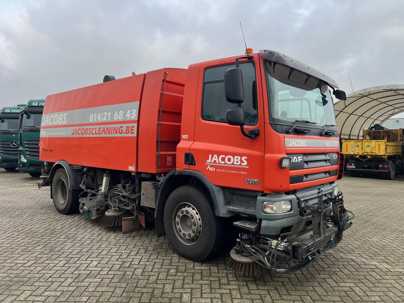 DAF CF75.250 - מטאטא כבישים: תמונה 3 DAF CF75.250 - מטאטא כבישים: תמונה 3