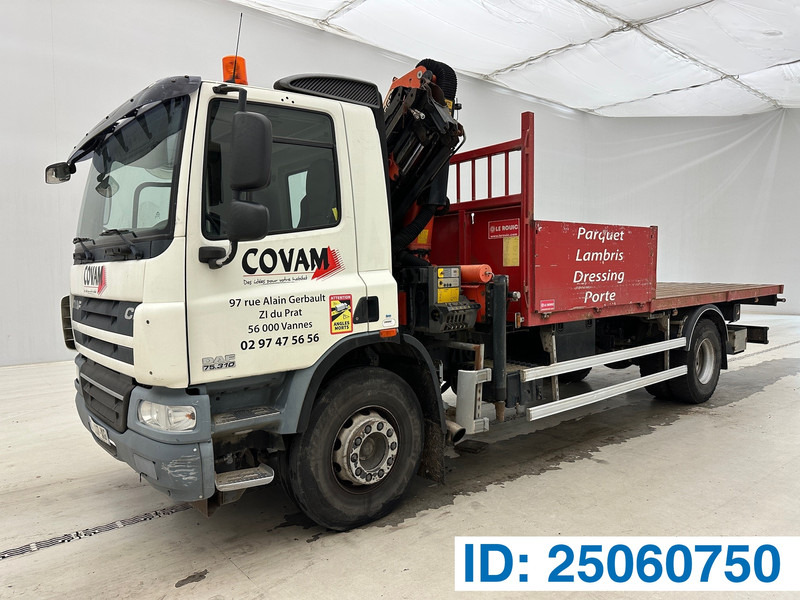 DAF CF75.310 - משאית צד נופל/ שטוחה, משאית מנוף: תמונה 1 DAF CF75.310 - משאית צד נופל/ שטוחה, משאית מנוף: תמונה 1