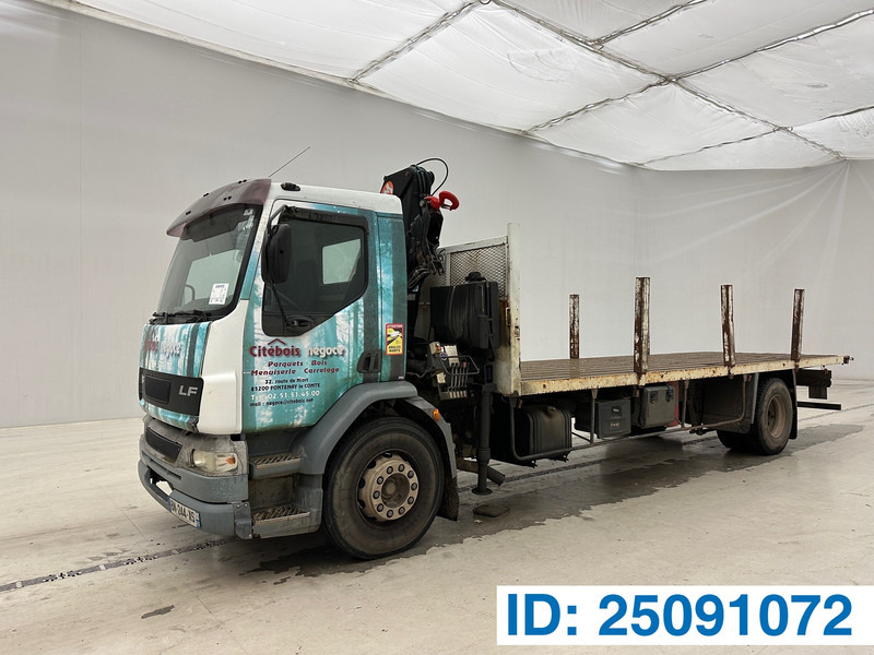 DAF LF55.210 - משאית צד נופל/ שטוחה, משאית מנוף: תמונה 1 DAF LF55.210 - משאית צד נופל/ שטוחה, משאית מנוף: תמונה 1