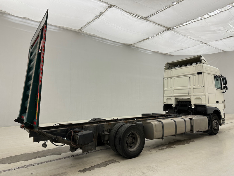 DAF XF 460 Space Cab* - משאית עם שלדת תא: תמונה 4 DAF XF 460 Space Cab* - משאית עם שלדת תא: תמונה 4