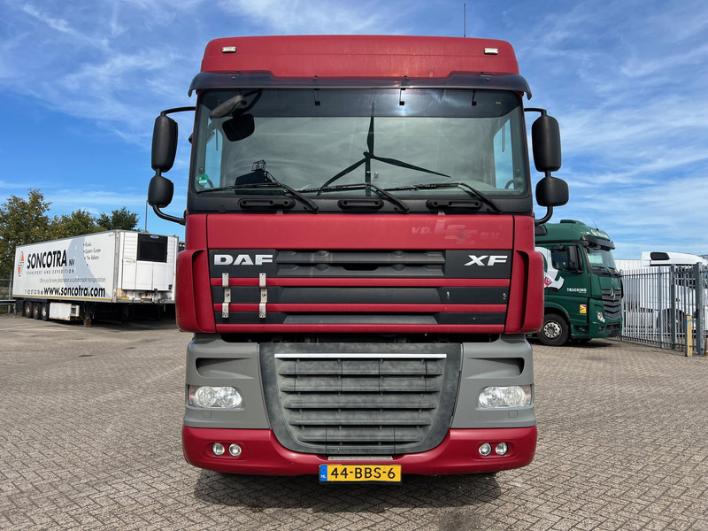 DAF XF105.460 Space Cab - משאית עם שלדת תא: תמונה 2 DAF XF105.460 Space Cab - משאית עם שלדת תא: תמונה 2
