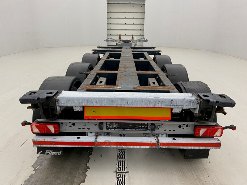 Fliegl Polyvalent skelet 2 x 20-30-40-45 ft - סמיטריילר מוביל מכולות/ החלפת גוף: תמונה 5 Fliegl Polyvalent skelet 2 x 20-30-40-45 ft - סמיטריילר מוביל מכולות/ החלפת גוף: תמונה 5