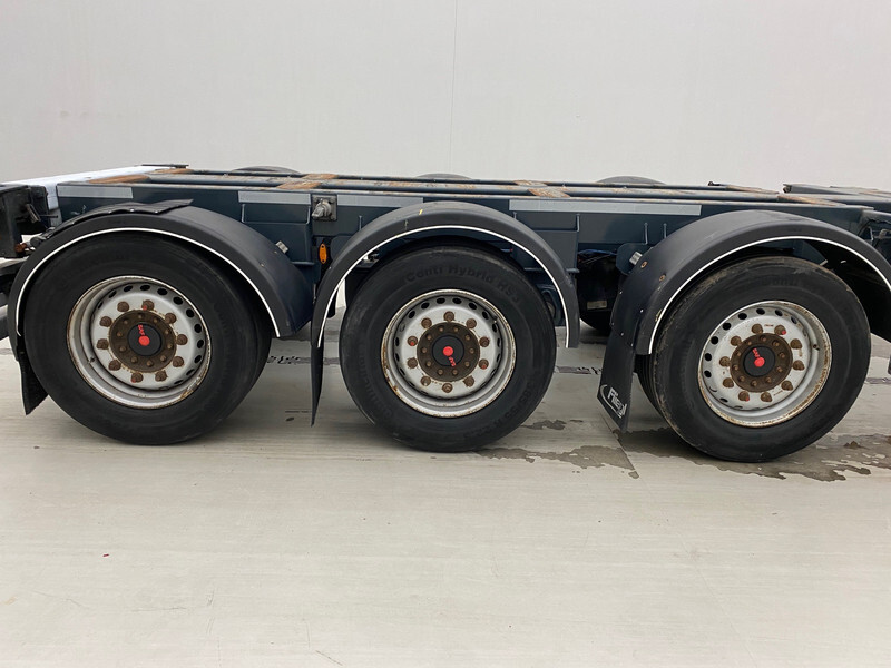 Fliegl Polyvalent skelet 2 x 20-30-40-45 ft - סמיטריילר מוביל מכולות/ החלפת גוף: תמונה 3 Fliegl Polyvalent skelet 2 x 20-30-40-45 ft - סמיטריילר מוביל מכולות/ החלפת גוף: תמונה 3
