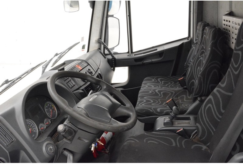 משאית תיבה Iveco Eurocargo 120E18: תמונה 12
