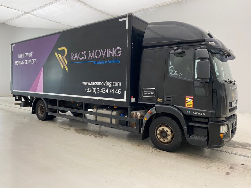Iveco Eurocargo 140E28 - משאית תיבה: תמונה 3 Iveco Eurocargo 140E28 - משאית תיבה: תמונה 3