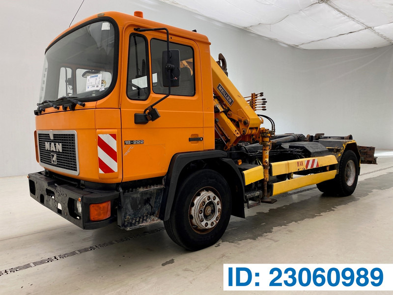 MAN 18.222* - משאית הרמת וו, משאית מנוף: תמונה 1 MAN 18.222* - משאית הרמת וו, משאית מנוף: תמונה 1