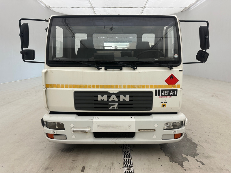 MAN 8.140 - משאית עם שלדת תא: תמונה 2 MAN 8.140 - משאית עם שלדת תא: תמונה 2