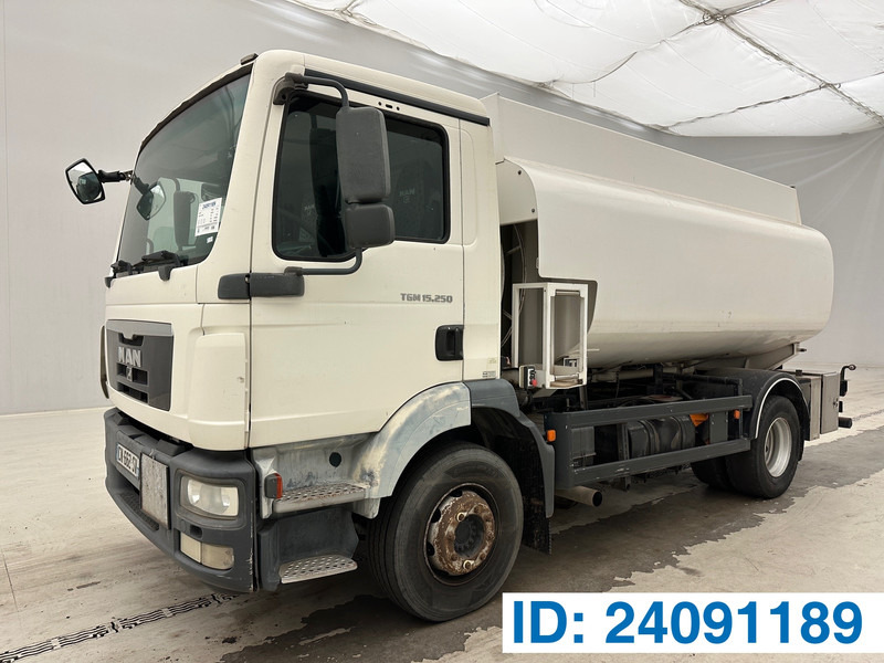 MAN TGM 15.250 - משאית מכל: תמונה 1 MAN TGM 15.250 - משאית מכל: תמונה 1