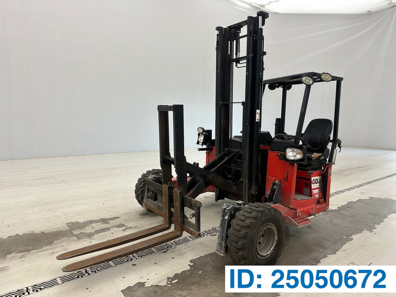 Manitou TMM25 4W - מלגזה מותקנת על משאית: תמונה 1 Manitou TMM25 4W - מלגזה מותקנת על משאית: תמונה 1
