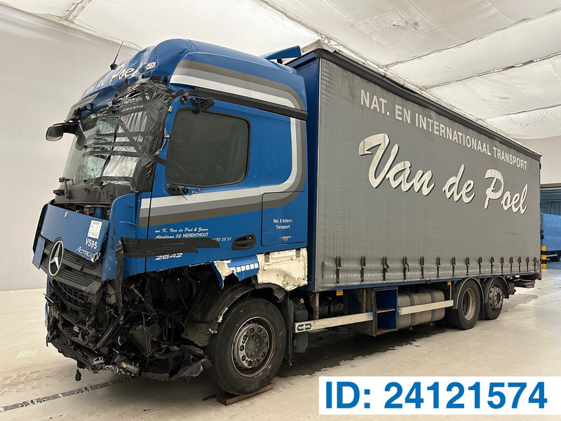 Mercedes-Benz Actros 2642 - 6x2 - משאית וילונות צד: תמונה 1 Mercedes-Benz Actros 2642 - 6x2 - משאית וילונות צד: תמונה 1