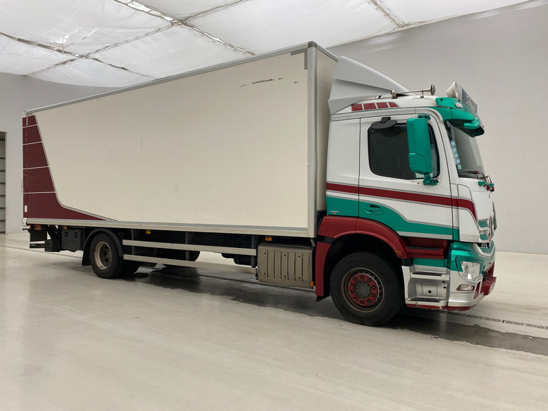 Mercedes-Benz Antos 1832 - משאית תיבה: תמונה 3 Mercedes-Benz Antos 1832 - משאית תיבה: תמונה 3