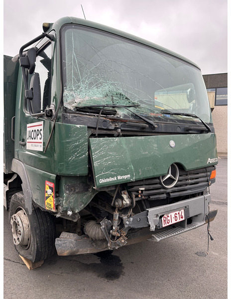 Mercedes-Benz Atego 1523 - משאית צד נופל/ שטוחה, משאית מנוף: תמונה 3 Mercedes-Benz Atego 1523 - משאית צד נופל/ שטוחה, משאית מנוף: תמונה 3