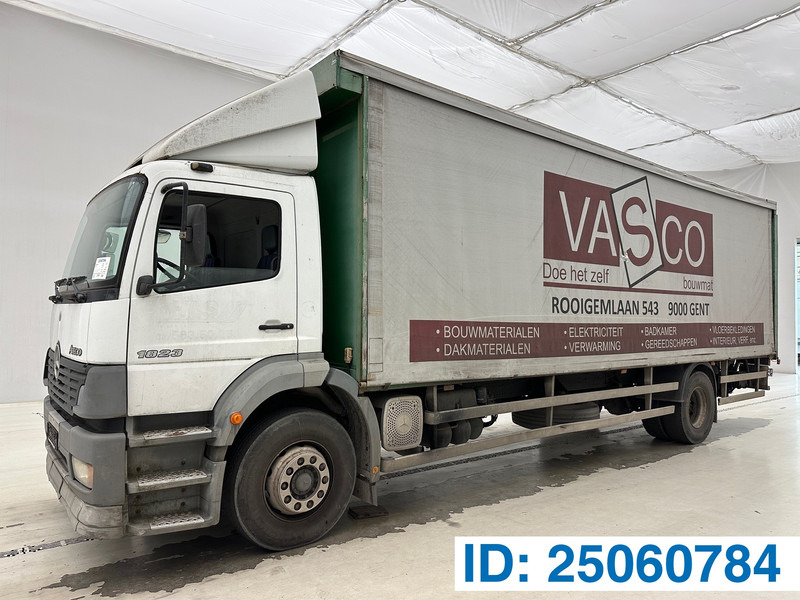 Mercedes-Benz Atego 1823 - משאית וילונות צד: תמונה 1 Mercedes-Benz Atego 1823 - משאית וילונות צד: תמונה 1