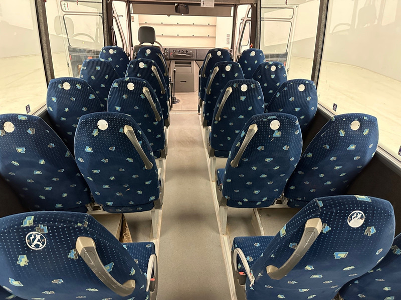מיניבוס, כלי רכב מסחרי לנוסעים Mercedes-Benz Vario 813: תמונה 12 מיניבוס, כלי רכב מסחרי לנוסעים Mercedes-Benz Vario 813: תמונה 12